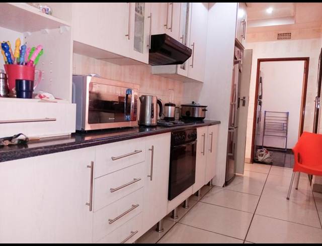 4 BEDROOM HOUSE FOR SALE IN VANDERBIJLPARK CE 3